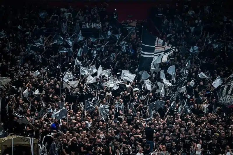 UPUTILI APEL NADLEŽNIM: Partizan se oglasio nakon incidenta u Areni (FOTO)