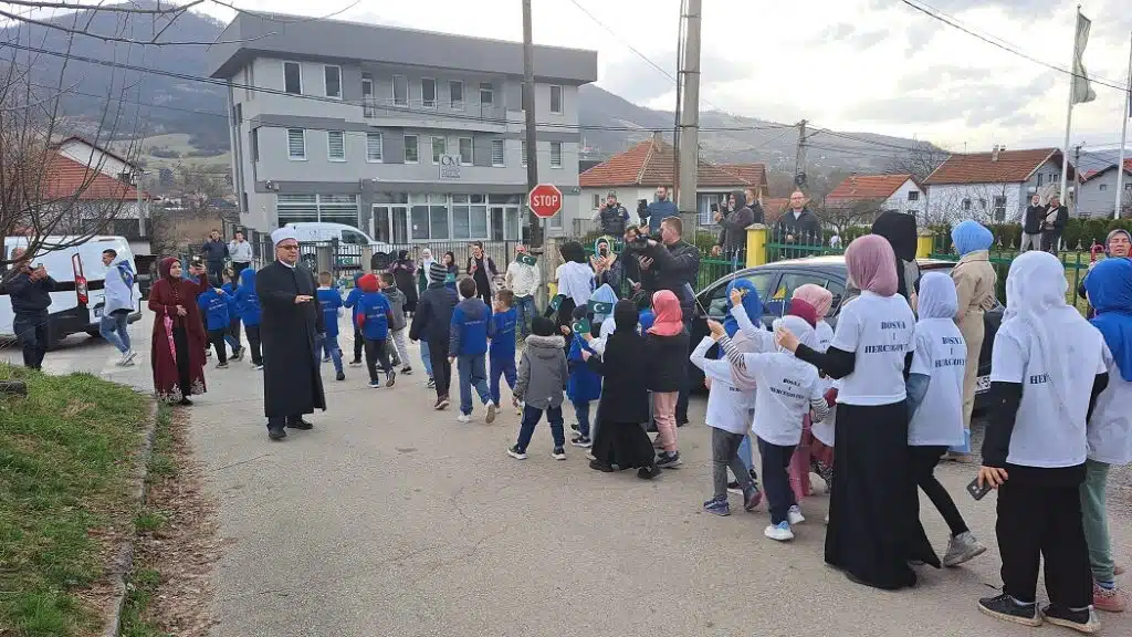 Mladi iz džemata Nur Han dočekali najdražeg gosta