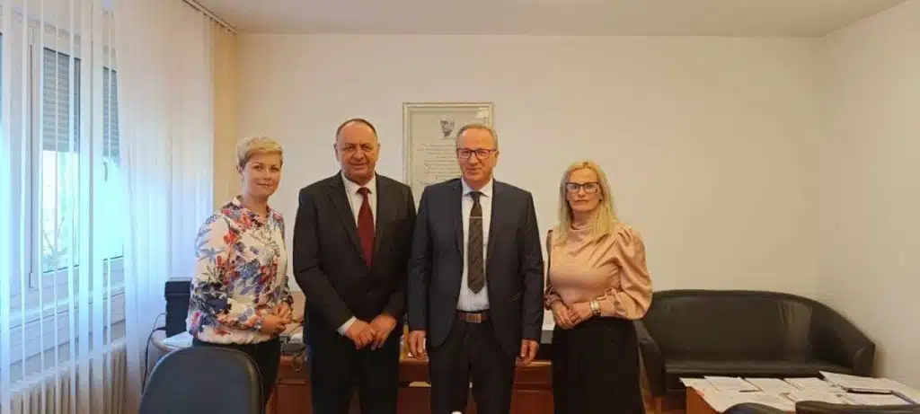 POTPISAN UGOVOR: U Novu Bilu stiže 200 000 KM za rekonstrukciju zgrade Doma zdravlja