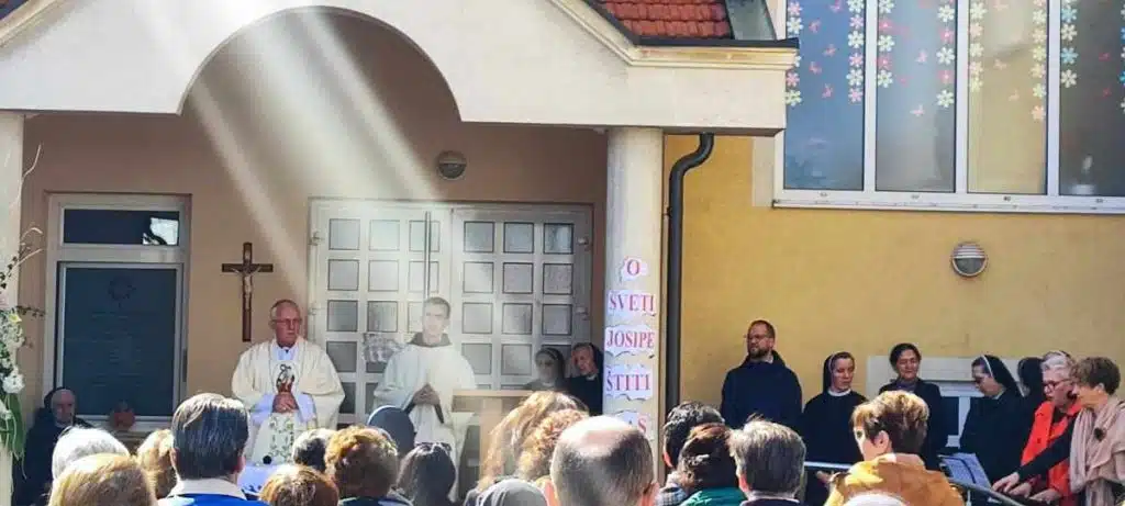VITEZ: Pobožnost sv. Josipu i sveta misa koju je predvodio predslavitelj biskup mons. Pero Sudar