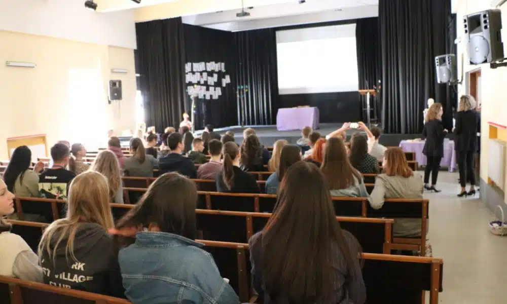 Katolički školski centar „Petar Barbarić“ Gimnazija Travnik bio je domaćin kantonalnog natjecanja iz biologije