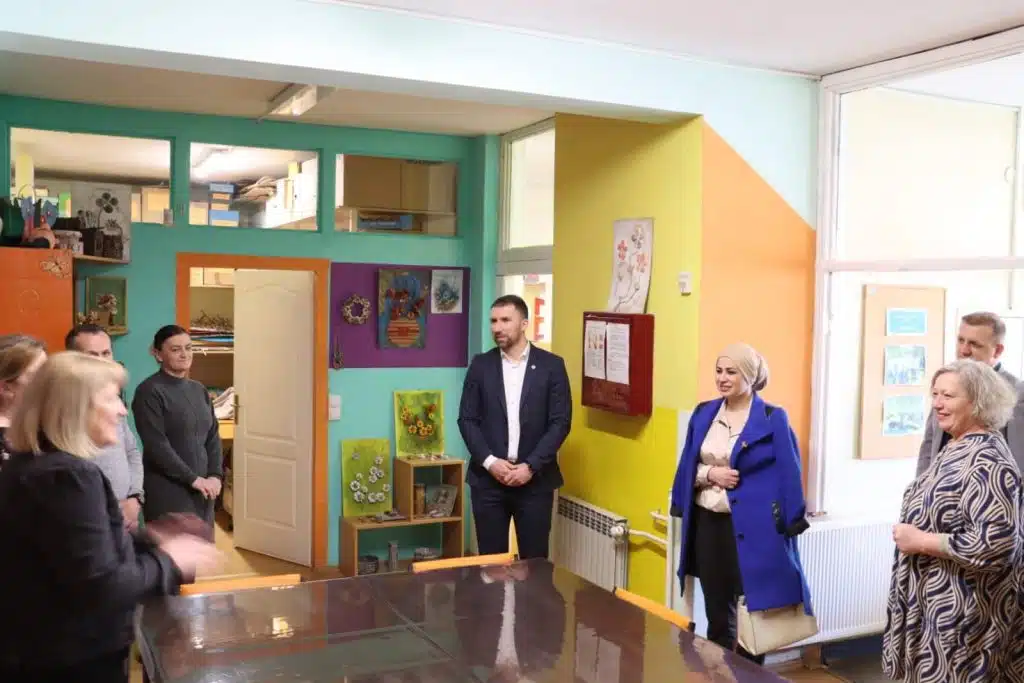 Ministar Delić u Udruženju Leptir, podrška unapređenju položaja djece i osoba s invaliditetom