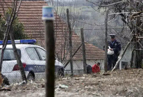Mladi bračni par skočio s nebodera u smrt, prije toga učinili su jeziv zločin: ‘Pronašli smo dva malena tijela…‘