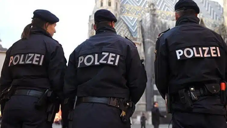 Oslobođenje – Austrijski policajci u šoku: Pronašli tajni bunker pun droge i oružja, među uhapšenima i