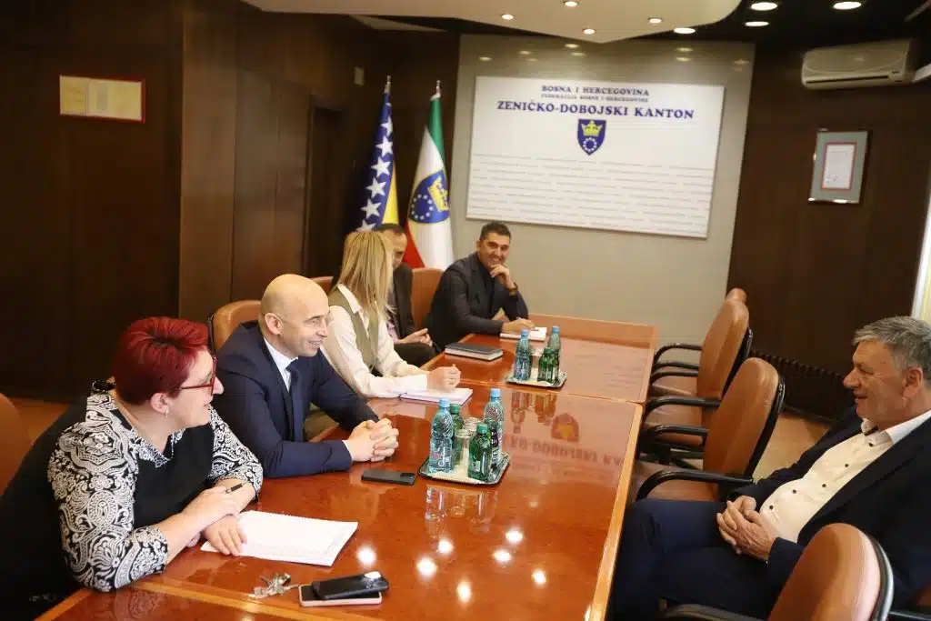 Saglasnost Grada Zenica za pravo građenja u kompleksu Kantonalne bolnice Zenica, čin koji bi trebao da odledi odnose Grada i Kantona