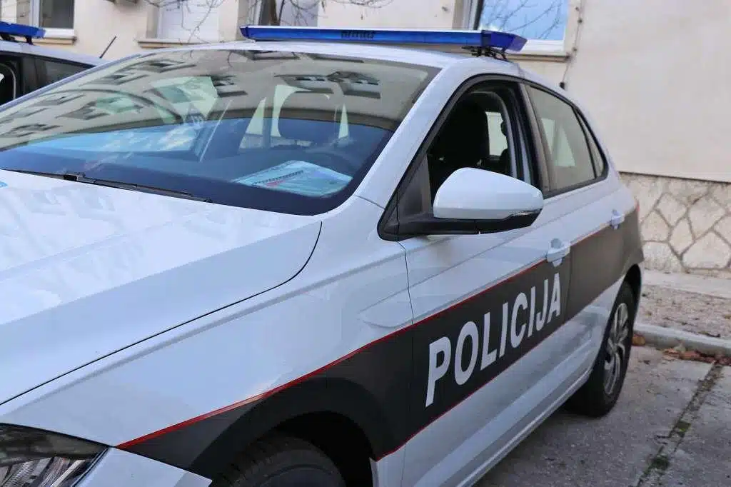 Sarajlija uhapšen u Konjicu: U Škodi krijumčario migrante