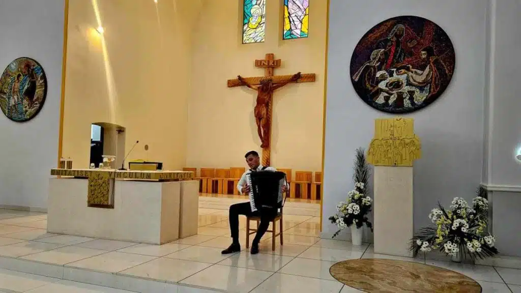 Marko Plavčić maestralnim koncertom oduševio publiku u Vitezu