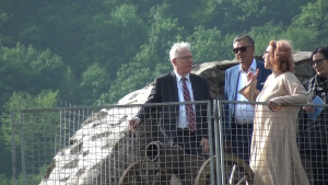 Ambasador SAD-a sa gradonačelnikom Fuadom Kasumovićem posjetio tvrđavu Vranduk