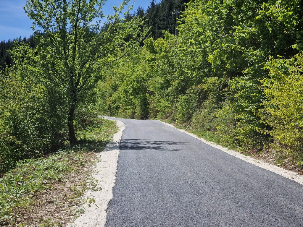 asfaltiran dio puta prema izletištu “bučićka ravan”