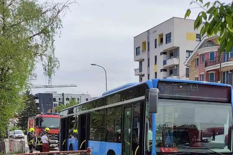 Drama u bh. gradu: Dim istjerao putnike iz gradskog autobusa
