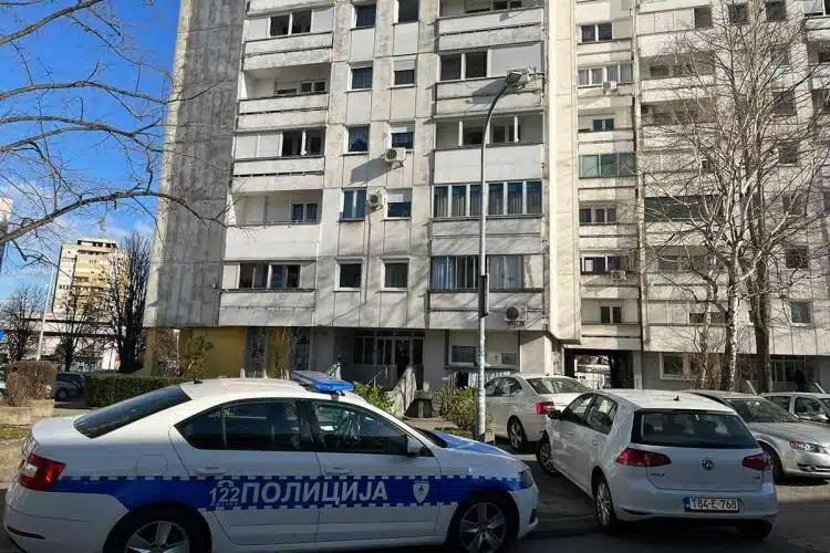 Incident u tržnom centru u BiH: Šakom udario muškarca, uhapšen je