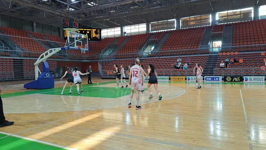Pobjeda košarkašica Jumper Taurusa
