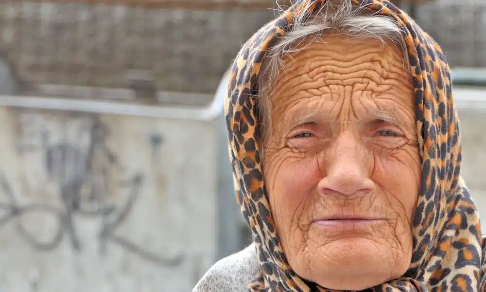 SREDNJA BOSNA: Dnevno zaradim marku, dvije, na nogama nosim kese, nemam čarapa
