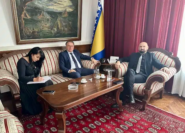Sastanak federalnog ministra Isaka i premijera FBiH Nikšića povodom današnje akcije: “Vjerujemo u zakonit i ispravan rad svih institucija”