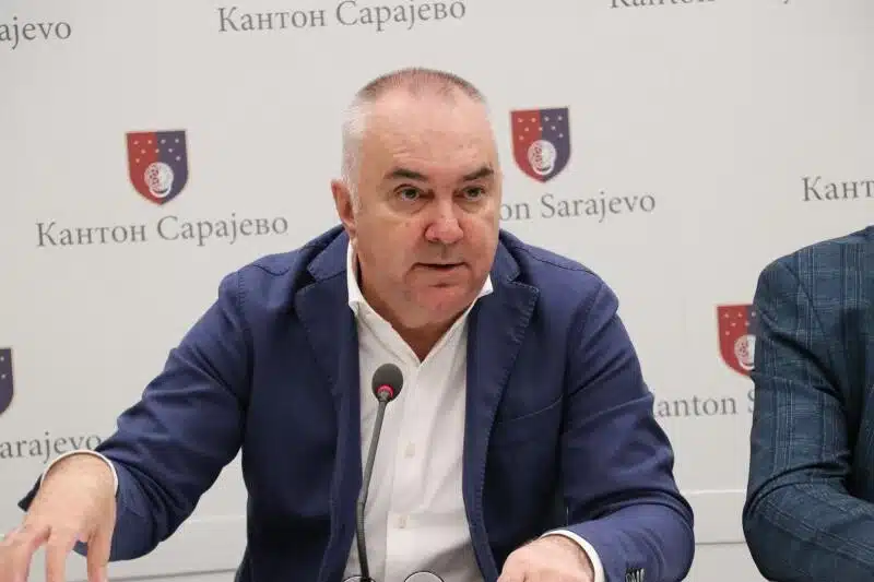 Stranka za BiH KS: Vlada dovela Kanton pred kolaps, zbog nagomilanih problema uvode porez na nekretnineminis