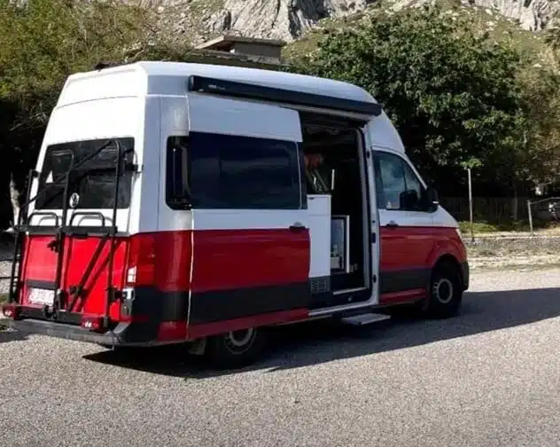 U Tuzli pronađen kamper koji je ukraden turistima kod vodopada Kravica