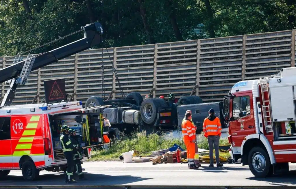 (FOTO) Državljanin BiH poginuo u stravičnoj nesreći u Sloveniji