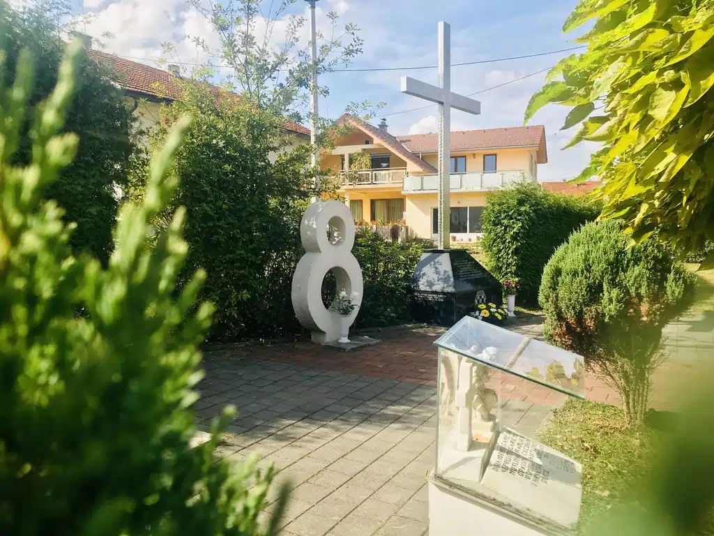 Policija analizirala kontroverzne objave vezane za užasno vrijeđanje brutalno ubijene djece iz Viteza