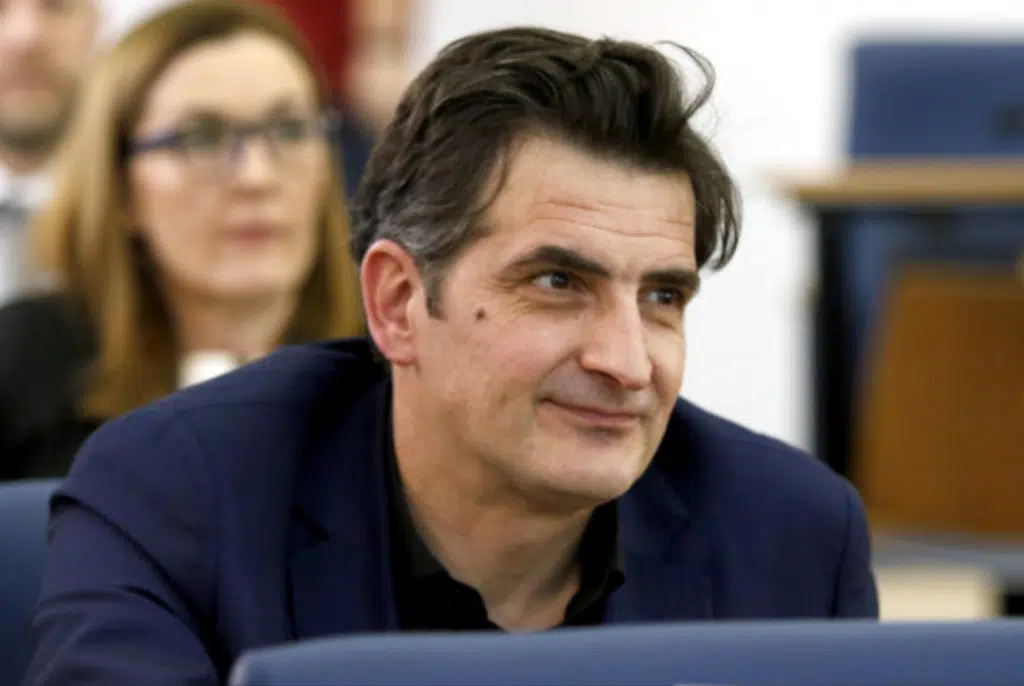 SDA KS pitala trojku: “Do kada ćete nas ‘vozati'”