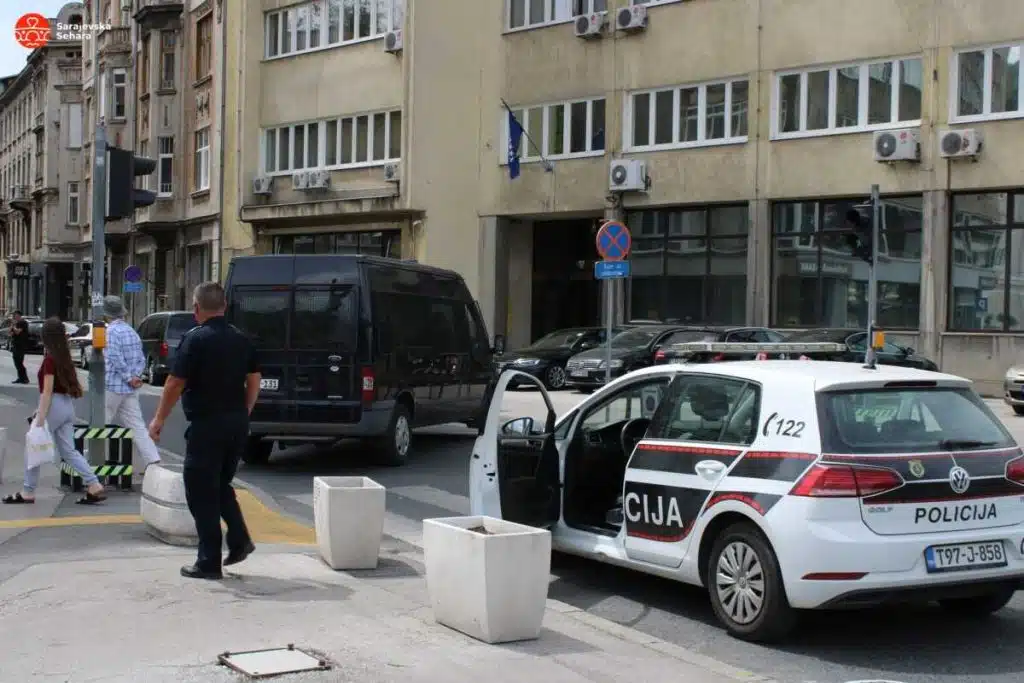 Sarajevska policija oduzela još jedno vozilo: Nesavjesni vozač kažnjen sa skoro 45.000 KM