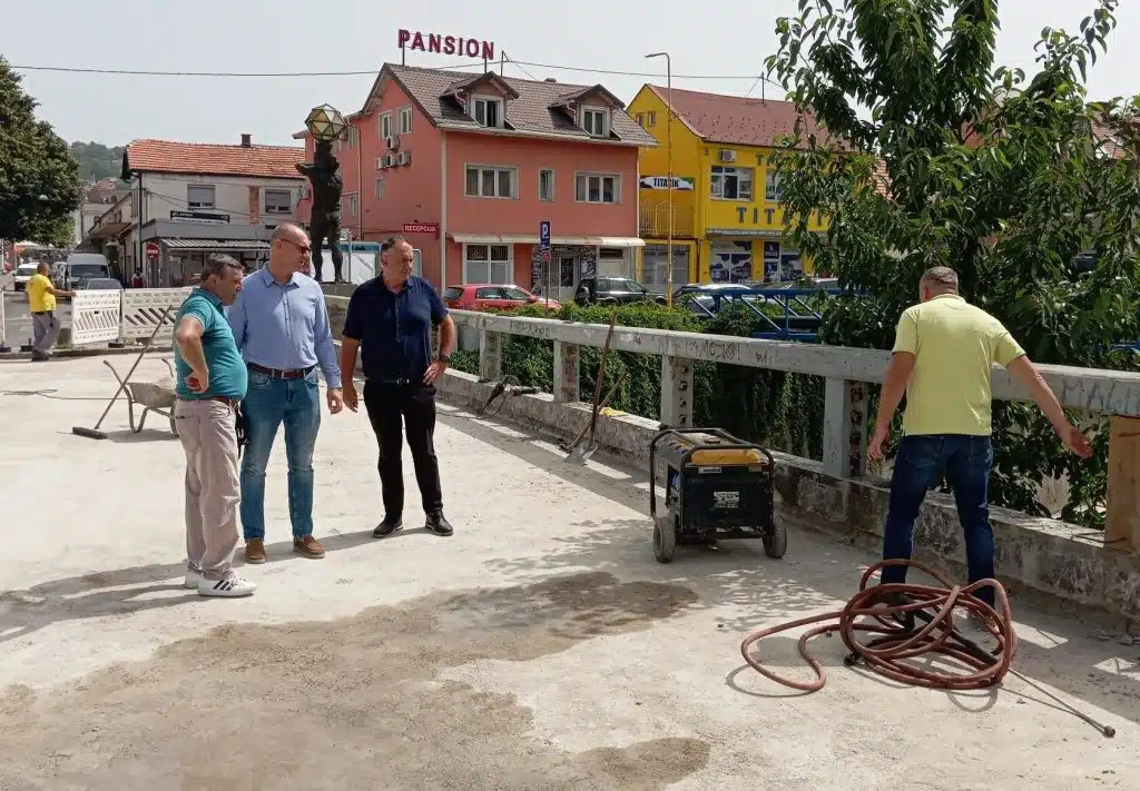 Gradonačelnik Tuzle obišao radove na sanaciji mostova Kipovi i Plavog mosta