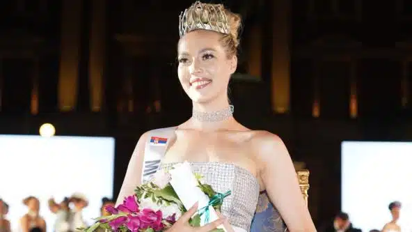 Pogledajte kako izgleda nova Misica Srbije: Mlađa od maćehe samo nekoliko godina, dok je otac bio iza rešetaka