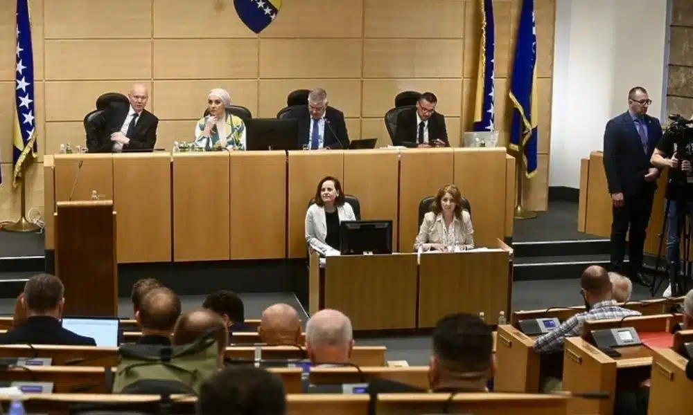 Burna rasprava u Parlamentu FBiH o tome da Novi Travnik postane grad prije Travnika, zastupnik pozvao na protest