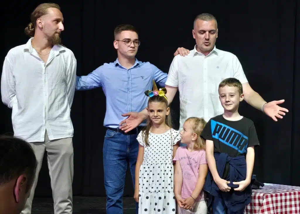 Premijera predstave “Stani, inspektore!!!” GKM Vitez na završetku 9. Dana hrvatskog kazališta u BiH