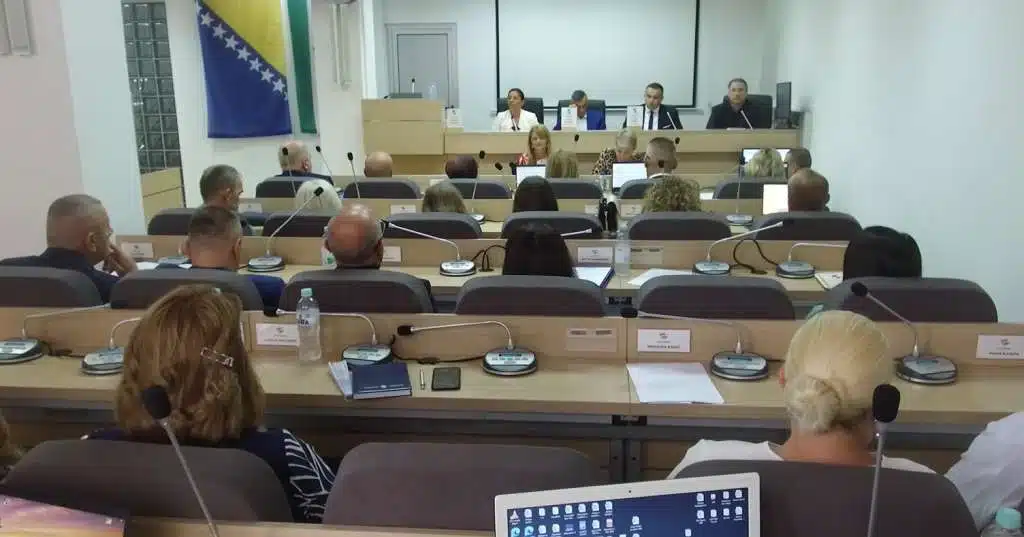 Skupština SBK usvojila izmjene kantonalnog budžeta, od 1. jula rastu plaće
