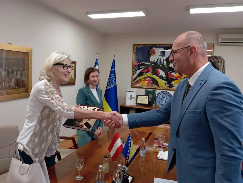 Ambasadorica Austrije, Nj. E. Ulrike Hartmann sastala se sa gradonačelnikom Tuzle Zijadom Lugavićem