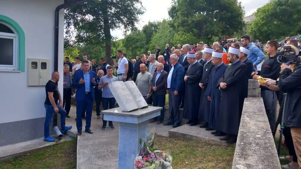 Centralna manifestacija prisjećanja na stradanje Bošnjaka općine Travnik 04. Juna – VELIKA BUKOVICA