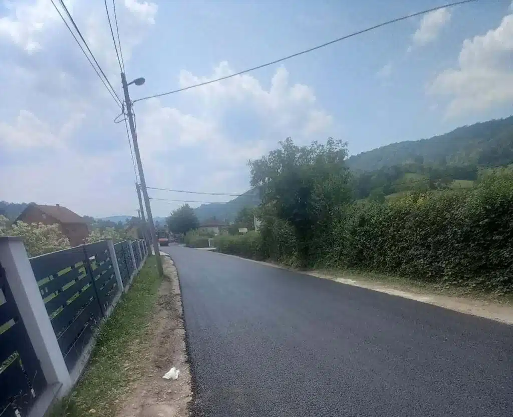 Završeno asfaltiranje puta u MZ Grabovica