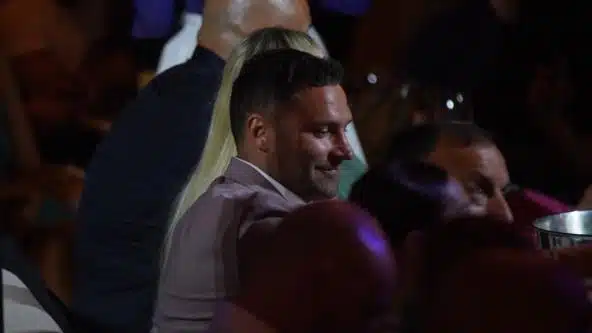 OVAKO DUŠKO TOŠIĆ PROVODI NOĆ SA ZGODNOM PLAVUŠOM