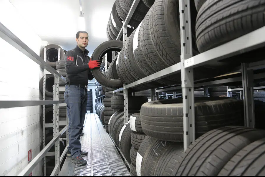 (VIDEO) PRISTIŽU “SAJBER GUME”: Na pomolu revolucija u auto industriji