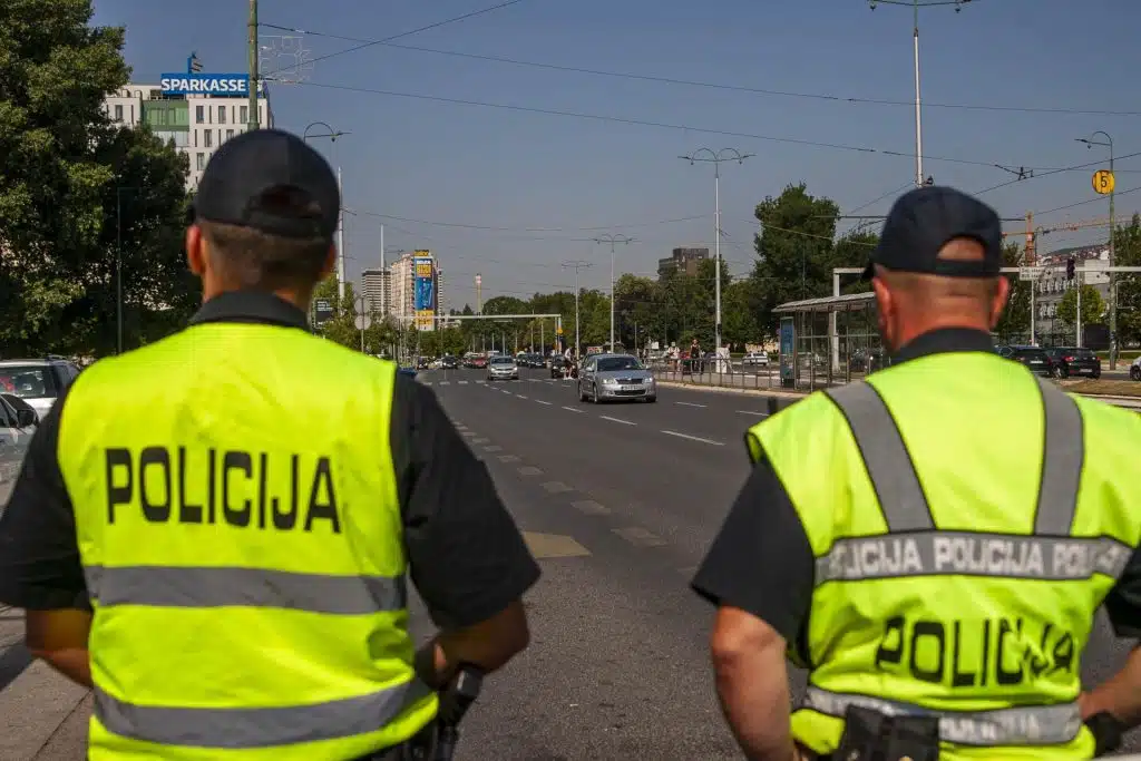 MUP KS objavio saopćenje o pucnjavi na Šipu: Dvojica bjegunaca, ranjeni muškarac u stabilnom stanju
