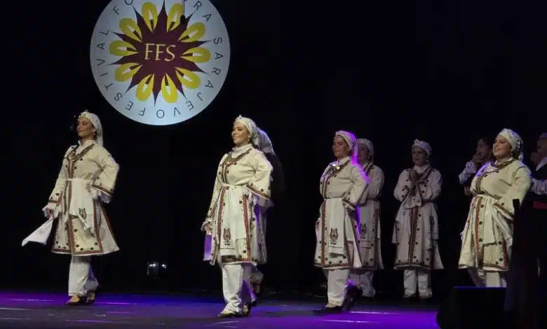 Ministrica Mesihović i ministar Kalamujić podržali 3. Internacionalni festival folklora u Sarajevu