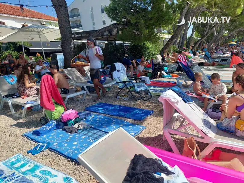 Muškarac iz Bosne i Hercegovine ukrao ruksak sa plaže u Makarskoj – TNTportal.ba