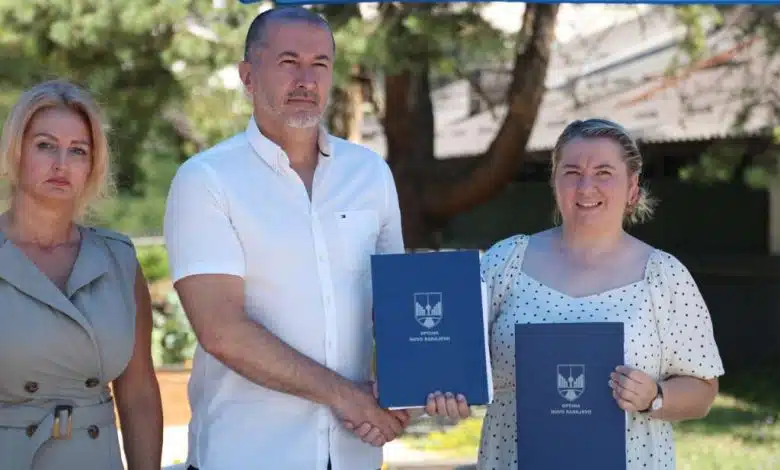 Potpisivanje ugovora za adaptaciju i opremanje sportskog igrališta Centra ‘Vladimir Nazor’