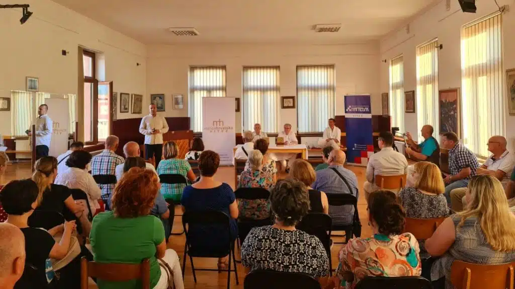 Robert Kurbaša oduševio vitešku publiku monodramom