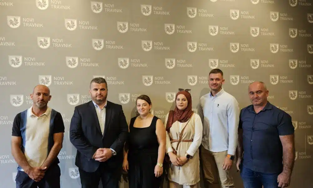 Novi Travnik: Potpisani ugovori sa mladim poduzetnicima