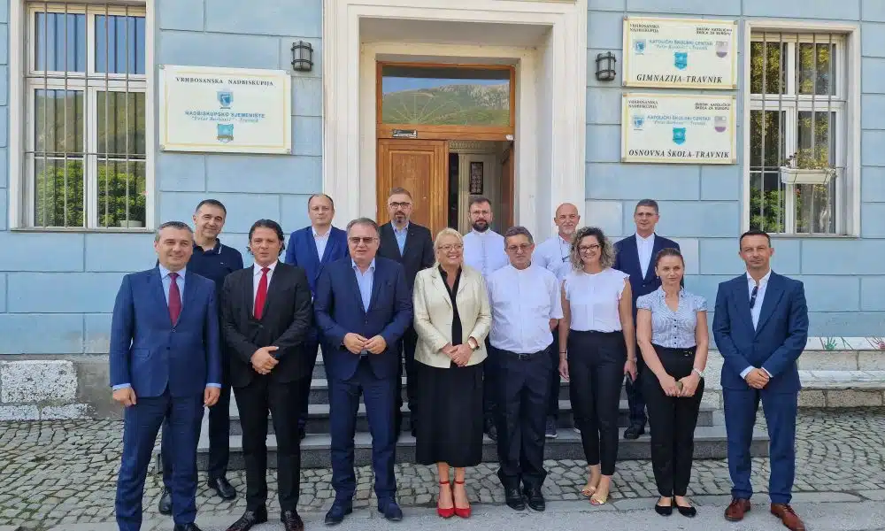 Posjeta Premijera Nikšića, Predsjednice Bradare i članova Vlade FBiH KŠC-u Petar Barbarić u Travniku