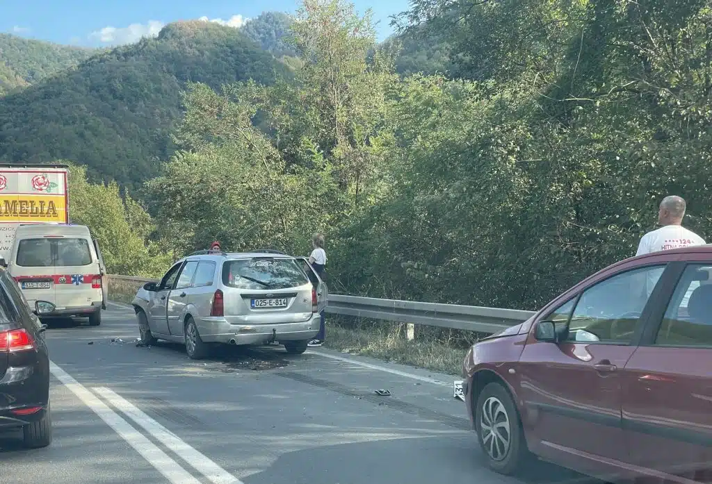 Zastoji u prometu na M-17 zbog prometne nesreće