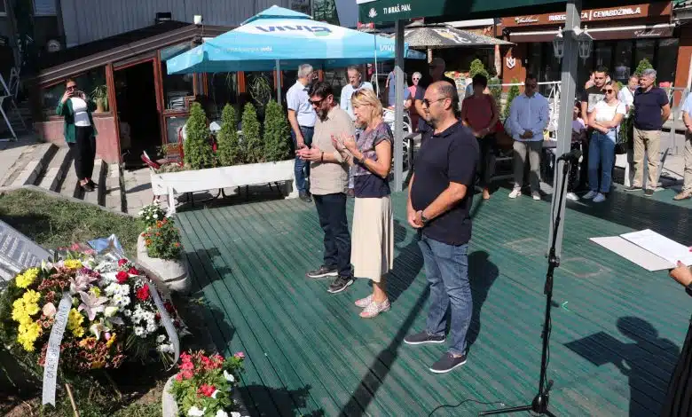 Godišnjica masakra na Trgu solidarnosti: Ubijeni dok su čekali u redu za hljeb
