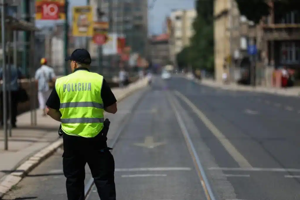 Petkom u Sarajevu ništa novo: Policija zatekla 16 pijanih vozača za volanom, uručila 680 prekršajnih naloga