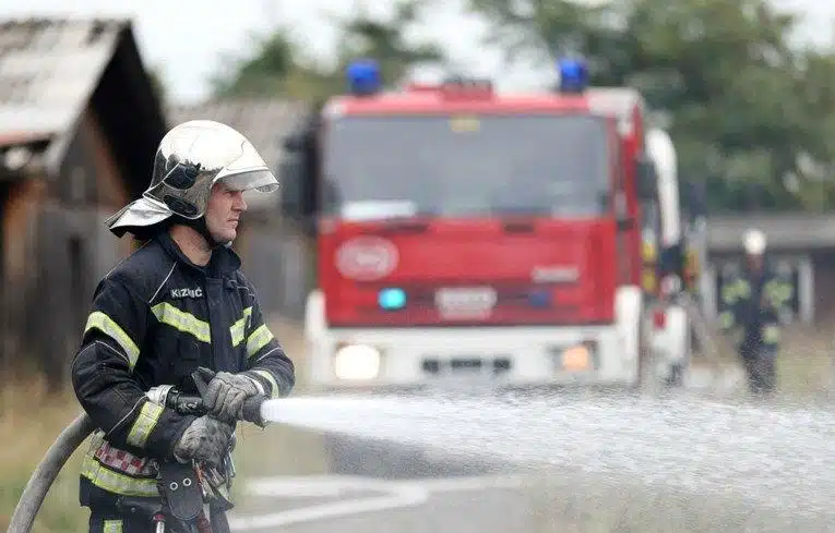 Tragedija u bh. gradu: Starica čistila parcelu i palila rastinje, poginula je