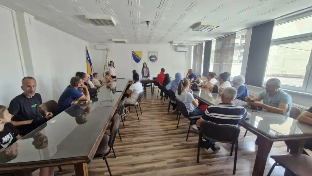Fondacija Hastor potpisala ugovore s novim stipendistima učenicima iz Travnika