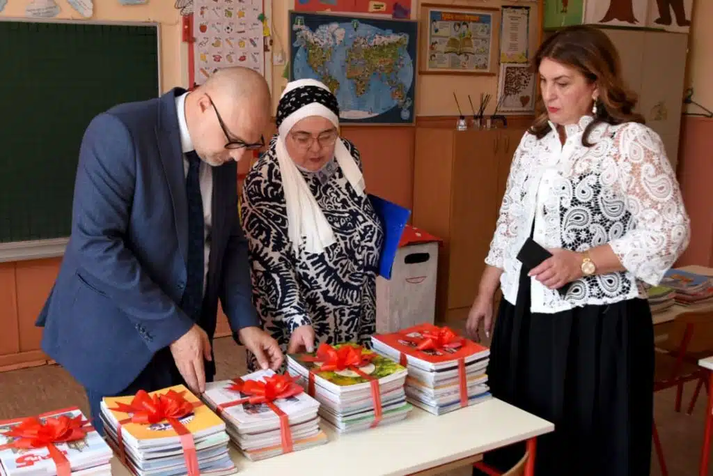 Distribucija besplatnih udžbenika za učenike osnovnih škola TK