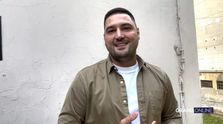NEOBIČNA DJEVOJKA IZNENADILA LJUBU PERUĆICU: Njegovo iznenađenje na ulicama glavnog grada