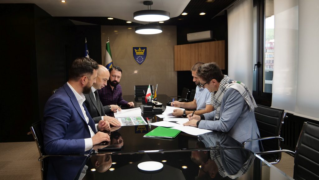 Potpisan ugovor o rekonstrukciji bazena Industrijske škole: Vlada ZDK za prvu fazu radova izdvojila oko 750.000 KM