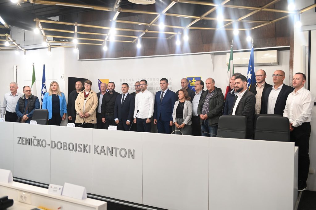 Ministar Adnan Šabani potpisao 101 ugovor: Za zaštitu okoliša iz budžeta ZDK 1.110.000 KM